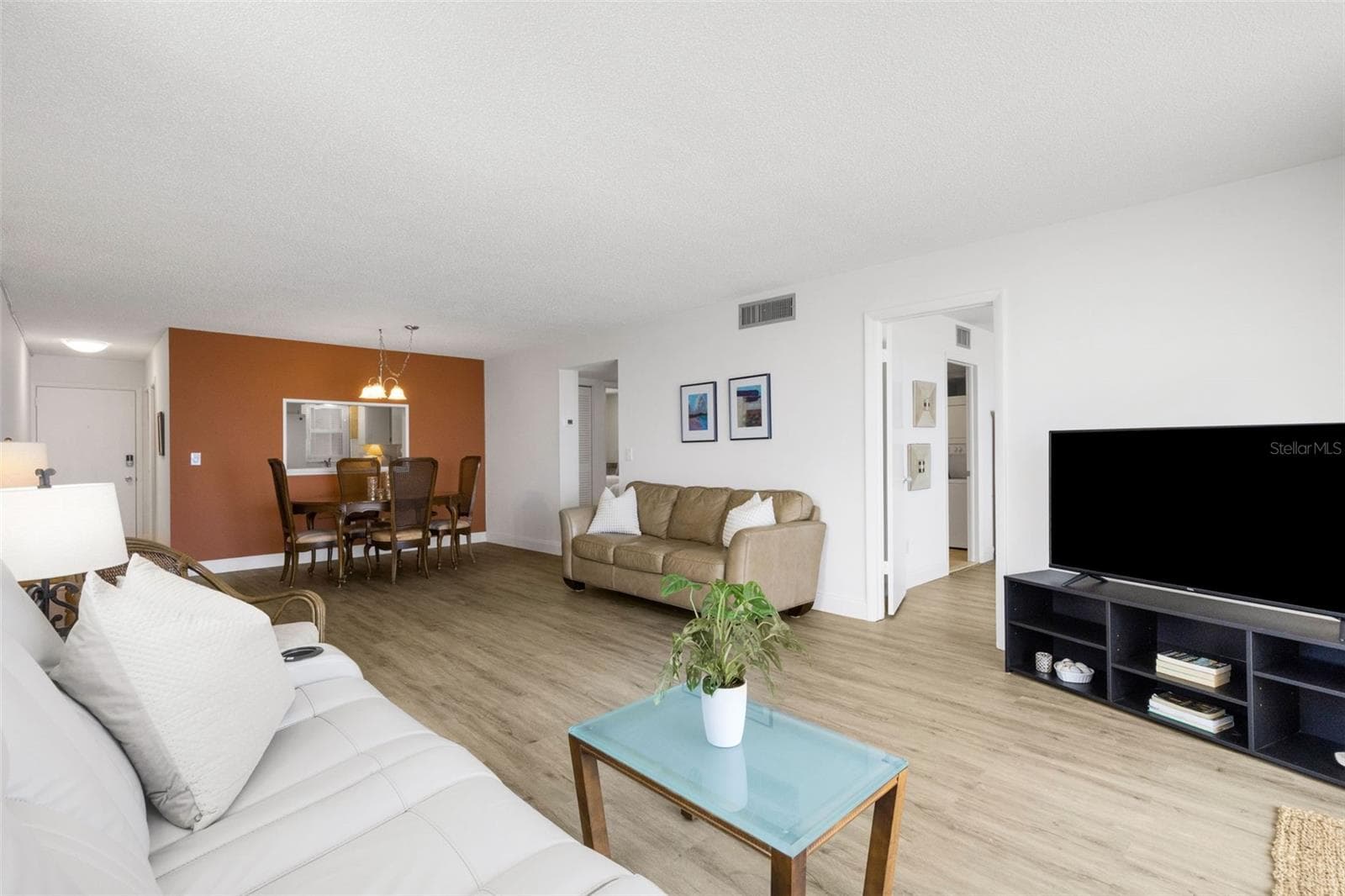 7665 SUN ISLAND DRIVE — photo 11 of 43