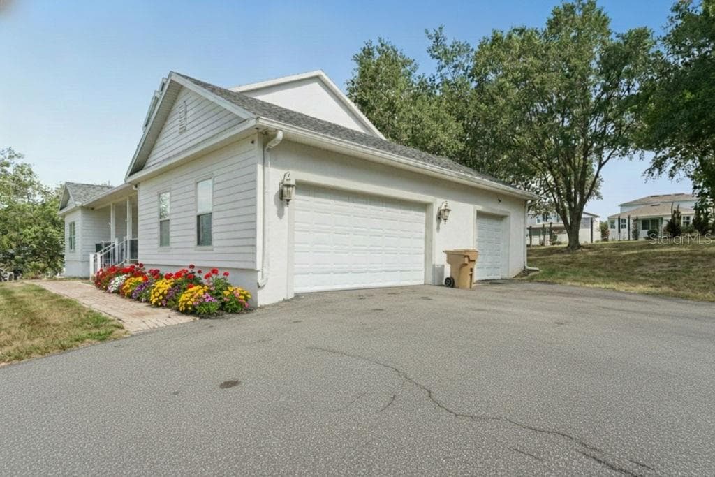 13403 RAINBOW LANE — photo 3 of 40