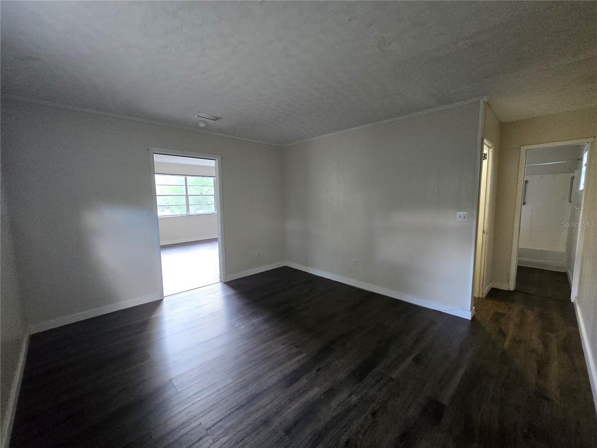 665 HERON STREET — photo 14 of 17