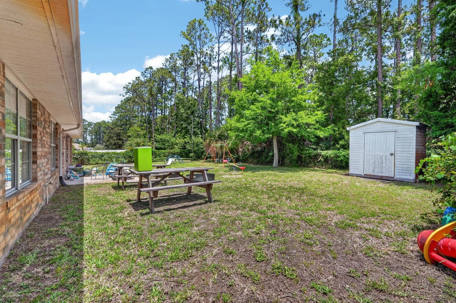 16 REGENCY DRIVE — photo 19 of 27