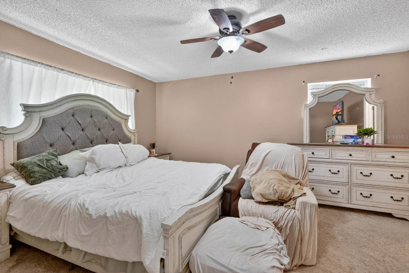 16 REGENCY DRIVE — photo 12 of 27