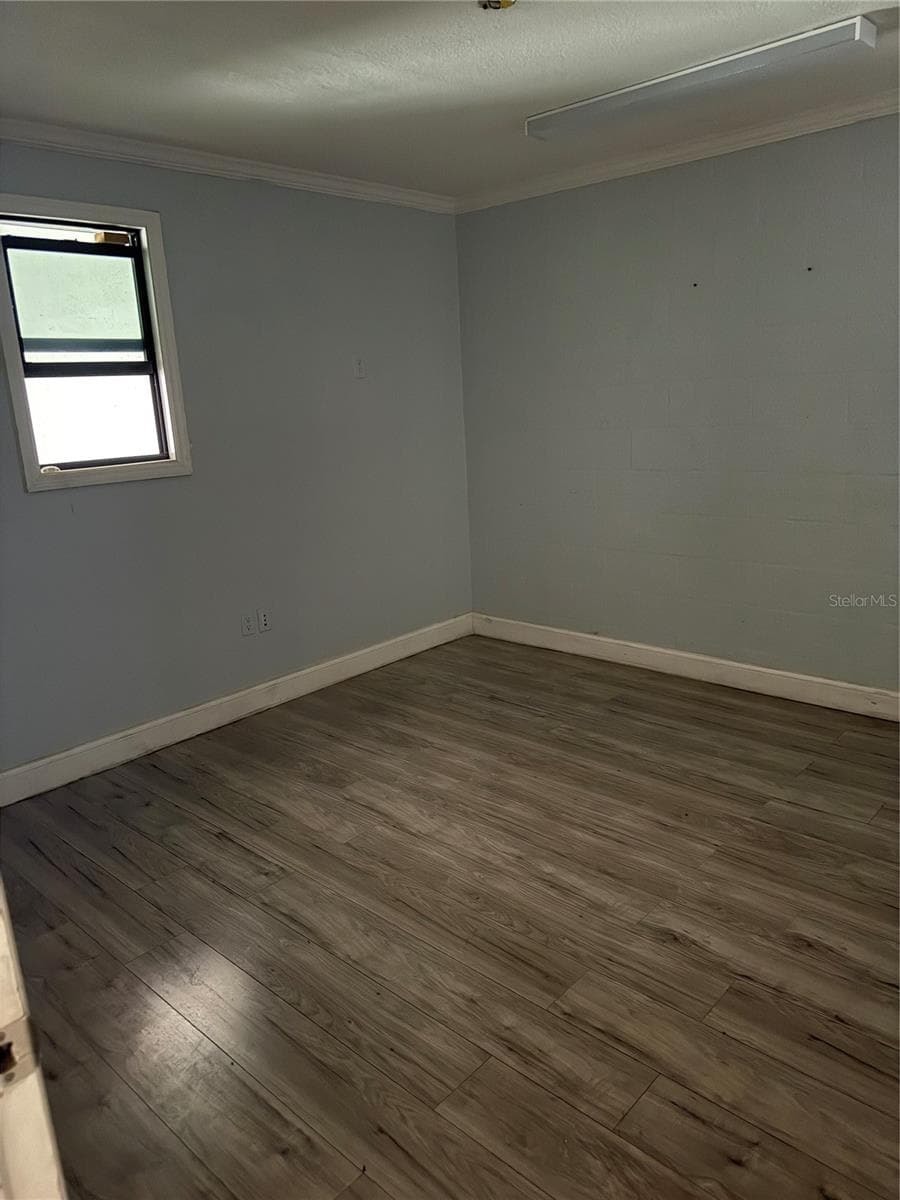 18290 PAULSON DRIVE — photo 4 of 9
