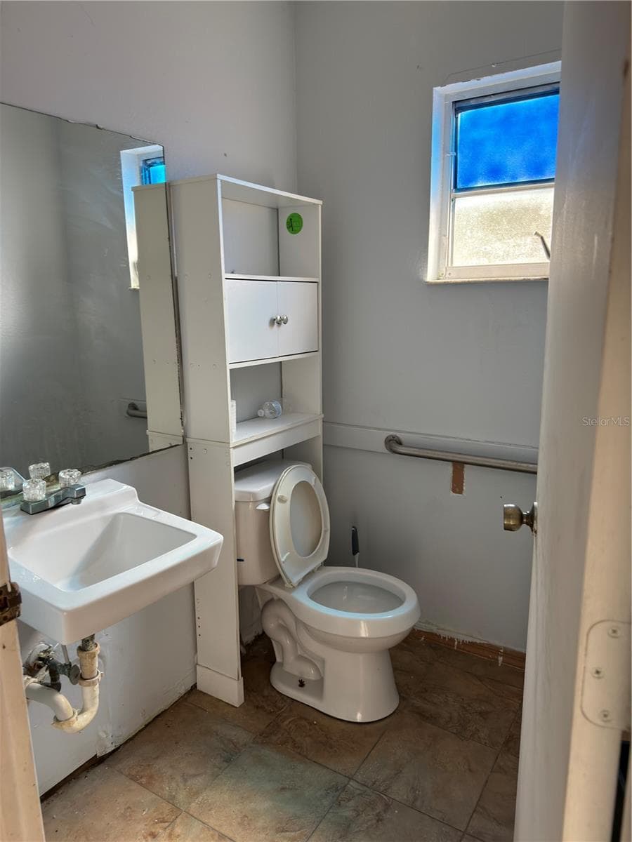 18290 PAULSON DRIVE — photo 9 of 9