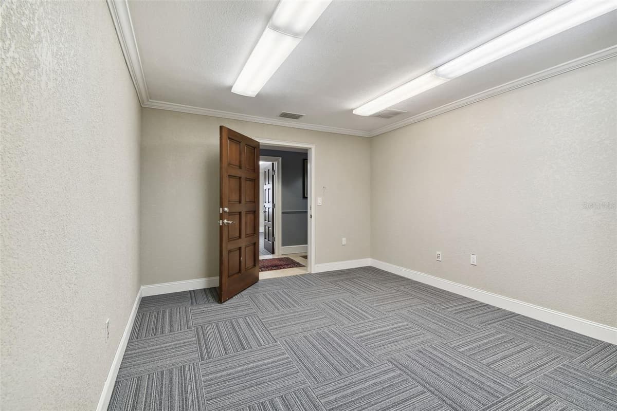 1137 BARTOW ROAD — photo 32 of 40