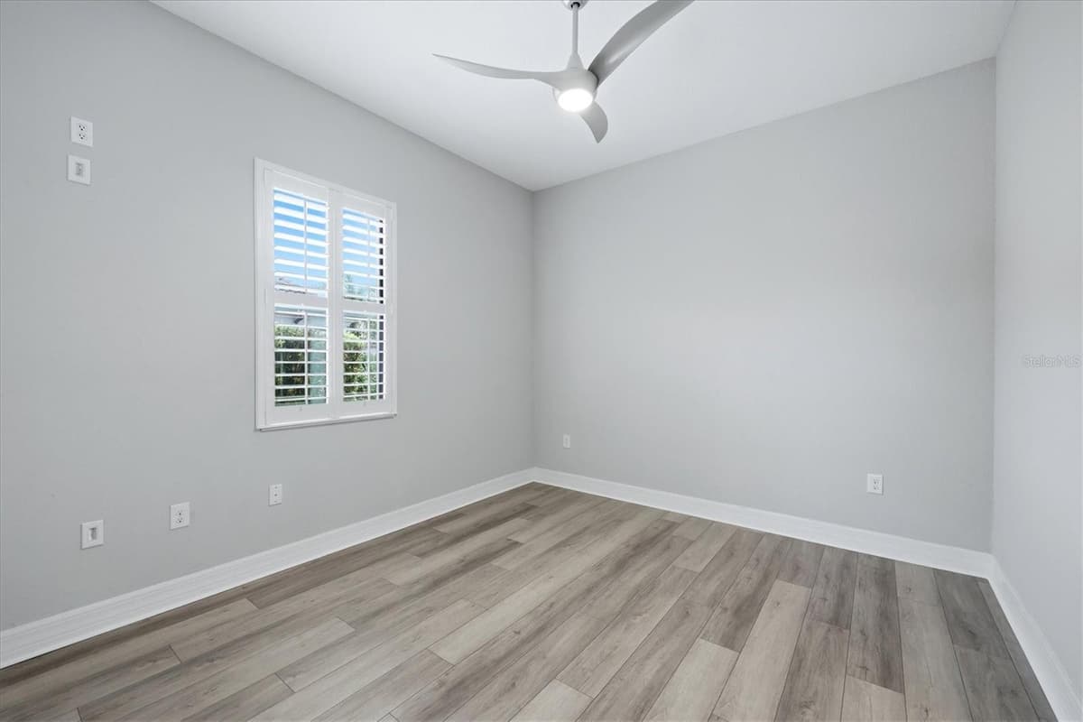13652 CLASSICO COURT — photo 24 of 56