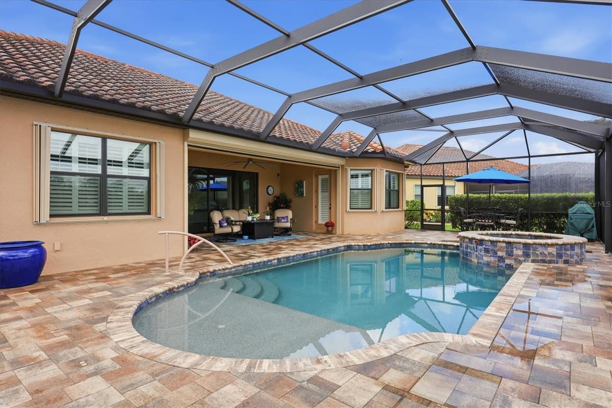 13652 CLASSICO COURT — photo 33 of 56