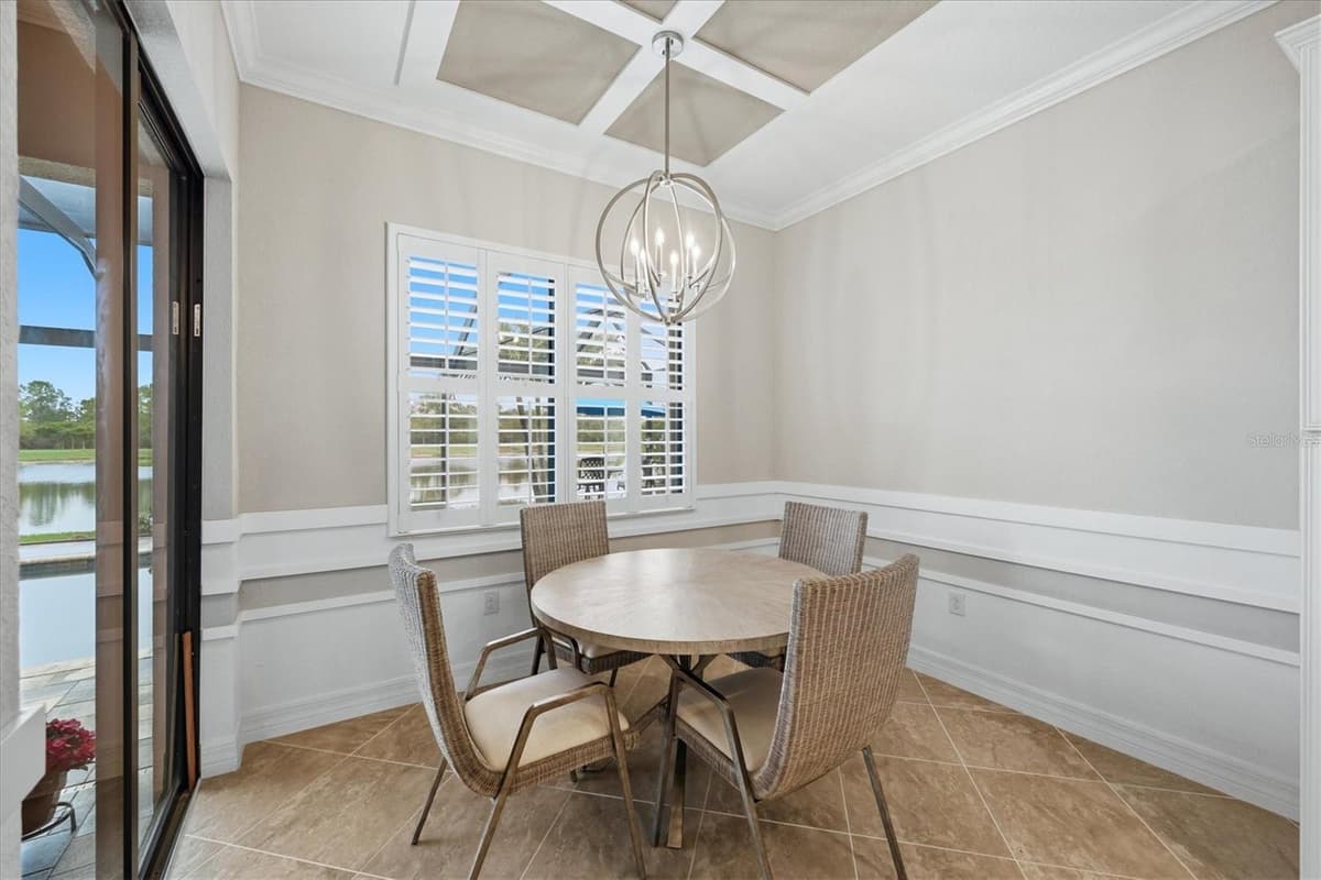 13652 CLASSICO COURT — photo 15 of 56
