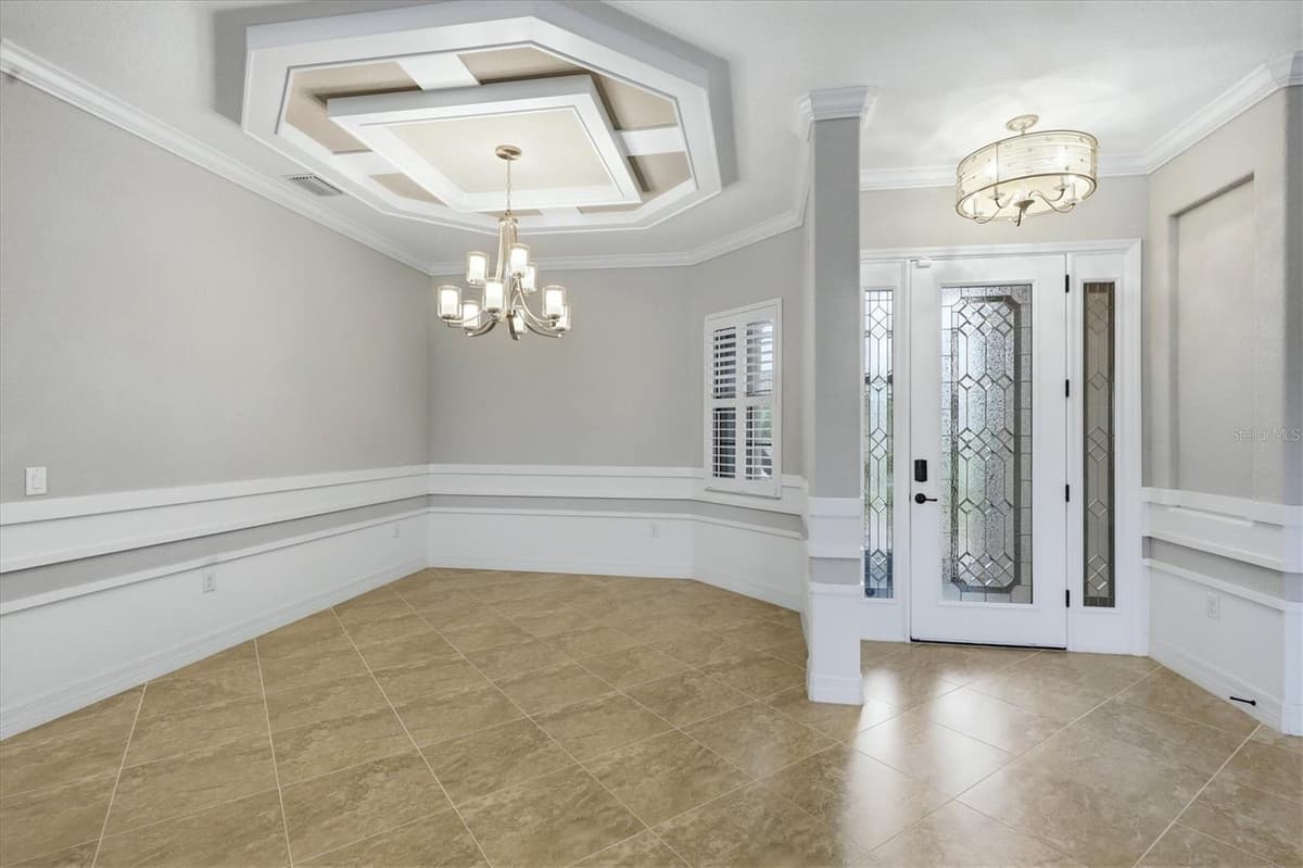 13652 CLASSICO COURT — photo 4 of 56
