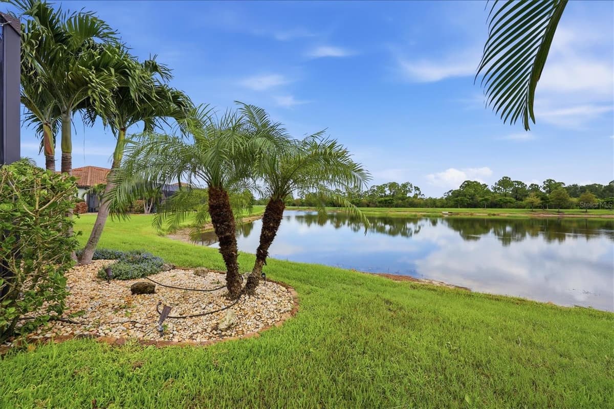 13652 CLASSICO COURT — photo 36 of 56