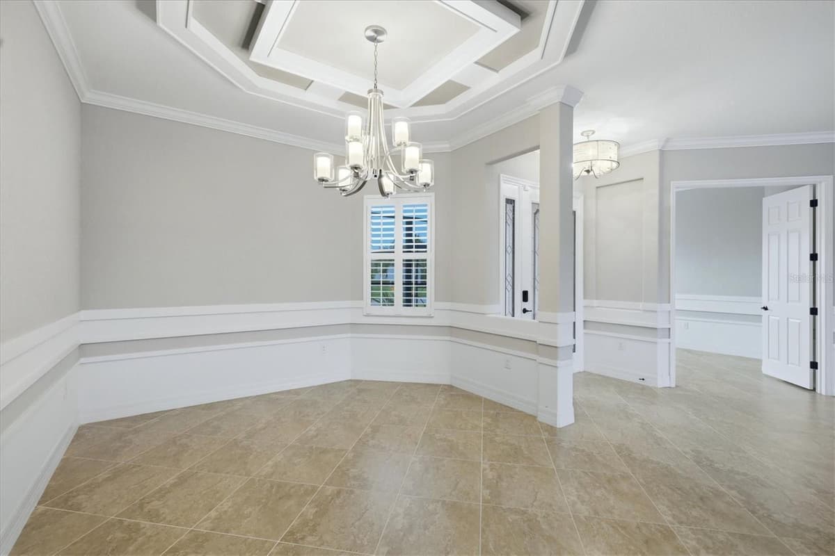 13652 CLASSICO COURT — photo 5 of 56
