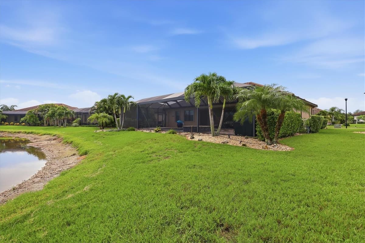 13652 CLASSICO COURT — photo 38 of 56
