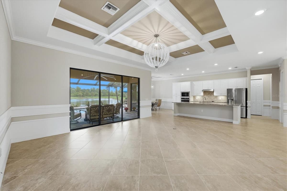 13652 CLASSICO COURT — photo 7 of 56