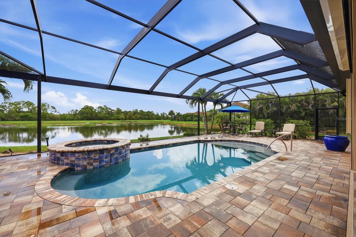 13652 CLASSICO COURT — photo 32 of 56