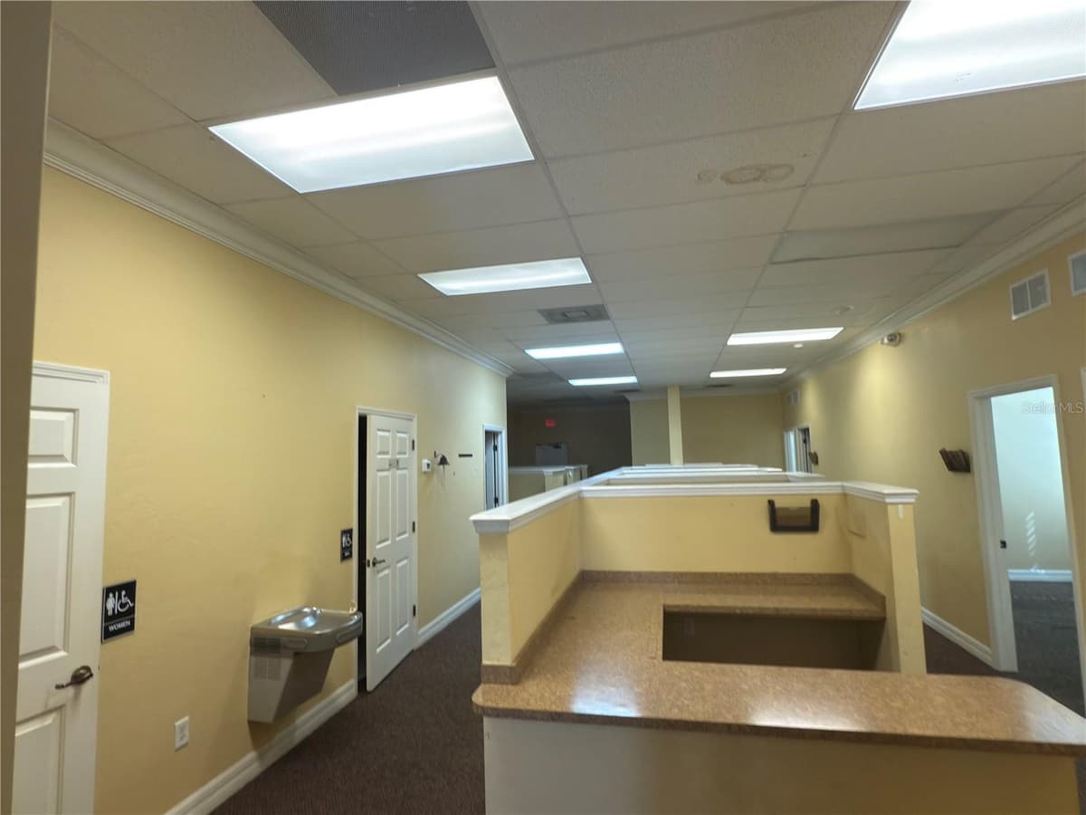 750 TAMIAMI TRAIL — photo 4 of 10