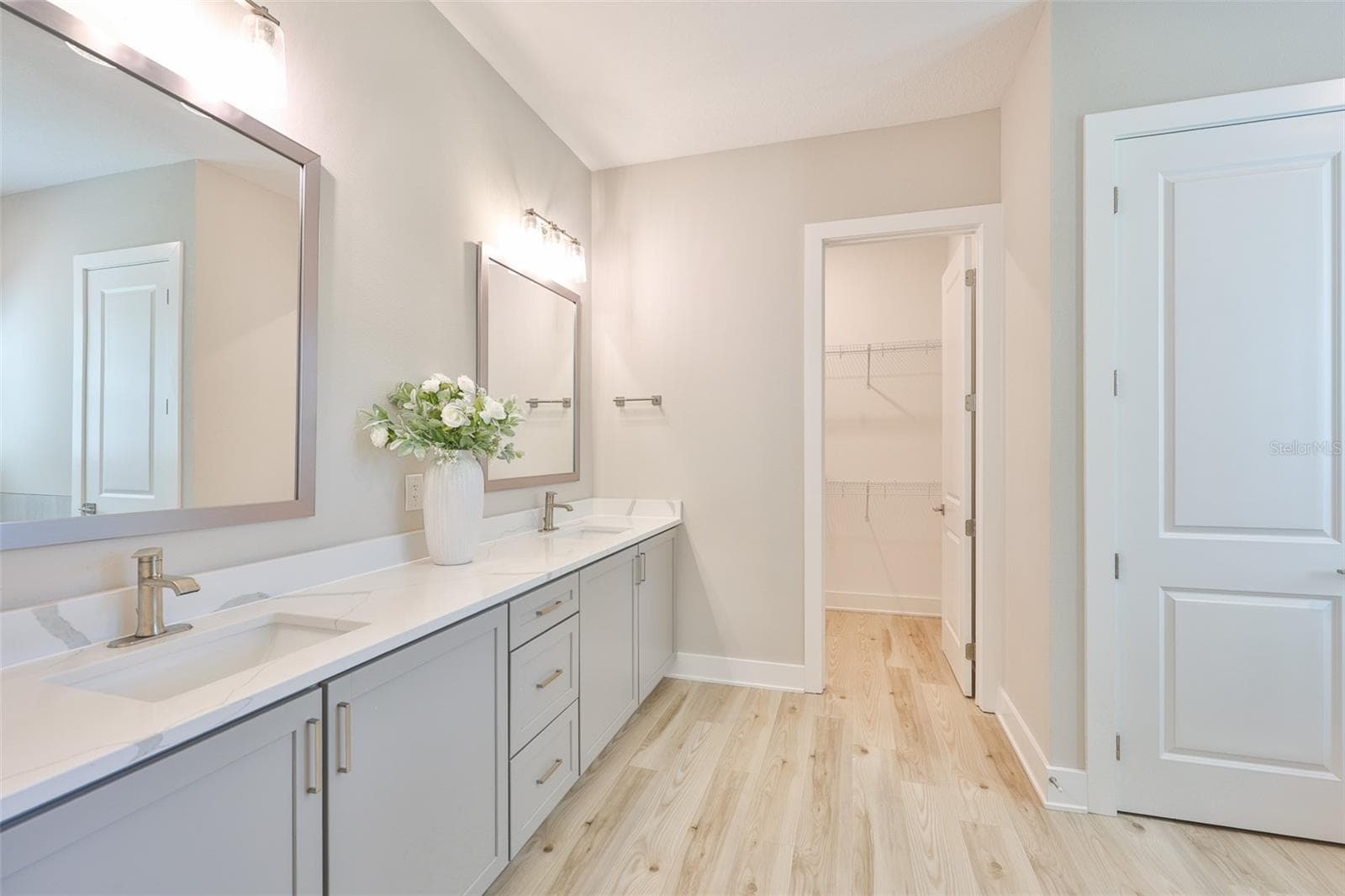 13148 OLDENBURG DRIVE — photo 37 of 48