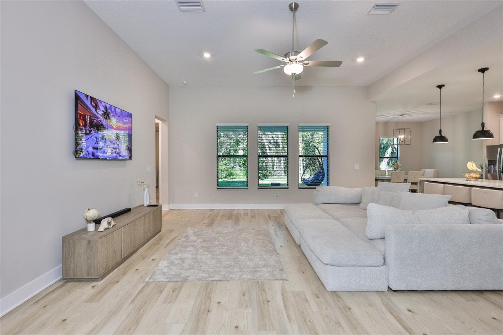 13148 OLDENBURG DRIVE — photo 7 of 48