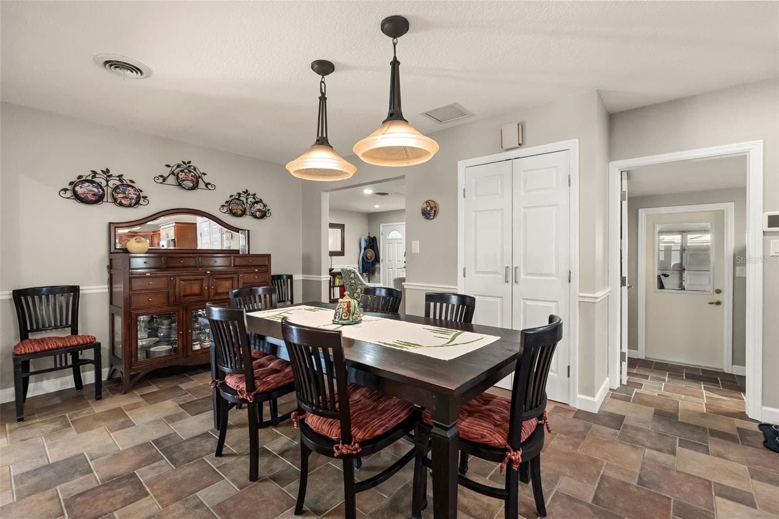 616 BRECHIN DRIVE — photo 9 of 44