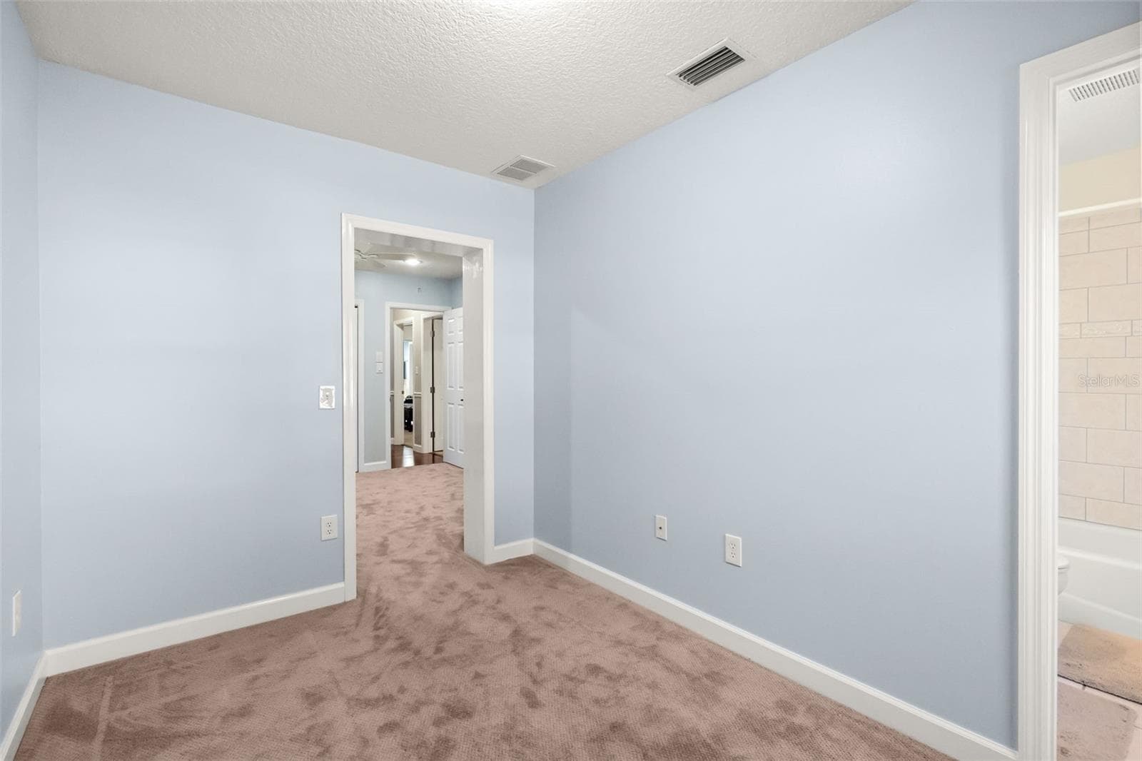 616 BRECHIN DRIVE — photo 34 of 44