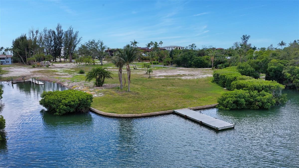 6664 & 6660 & 6670 GULF OF MEXICO DRIVE — photo 18 of 23