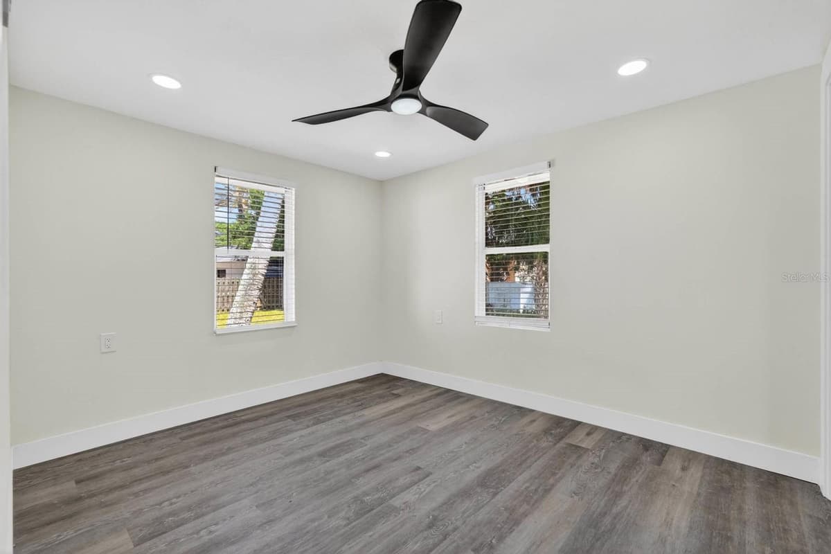 246 WILLOW PLACE — photo 14 of 39
