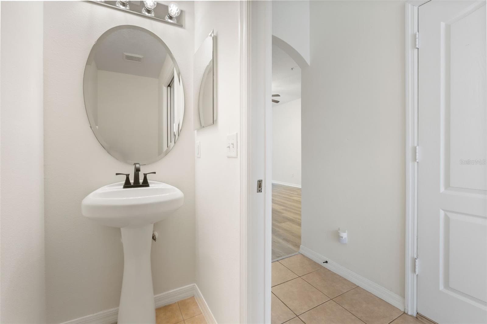 520 MAJESTIC WAY — photo 10 of 29