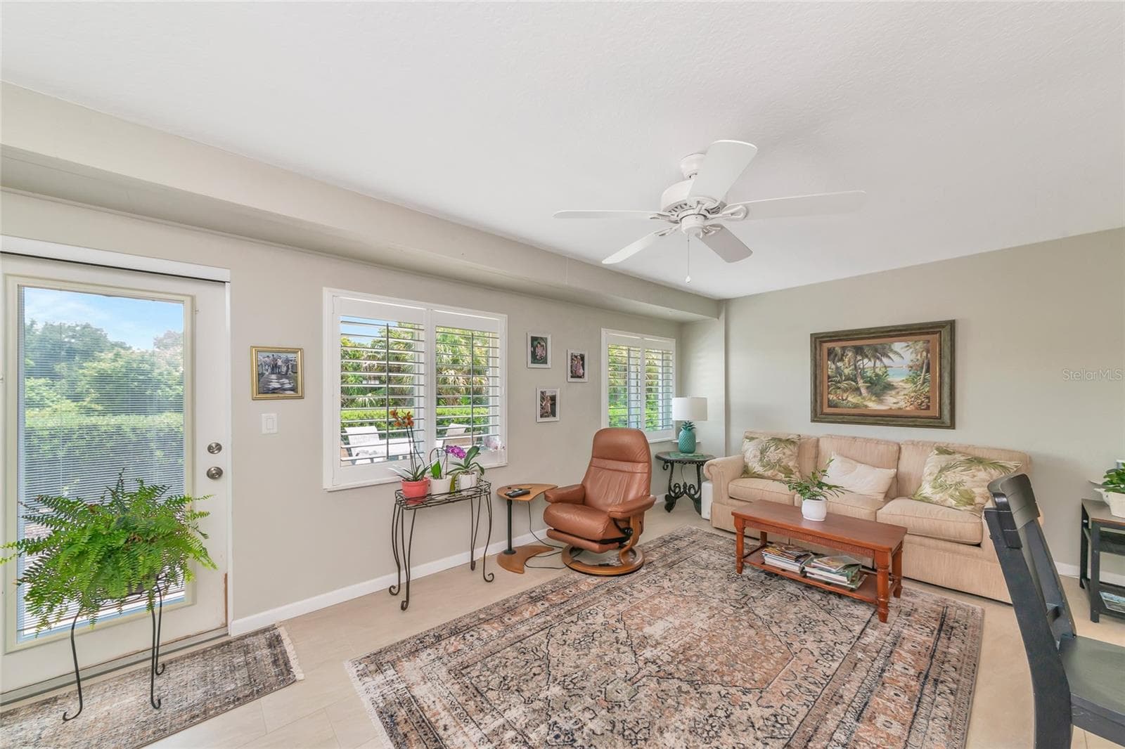 422 CIRCLEWOOD DRIVE — photo 17 of 40