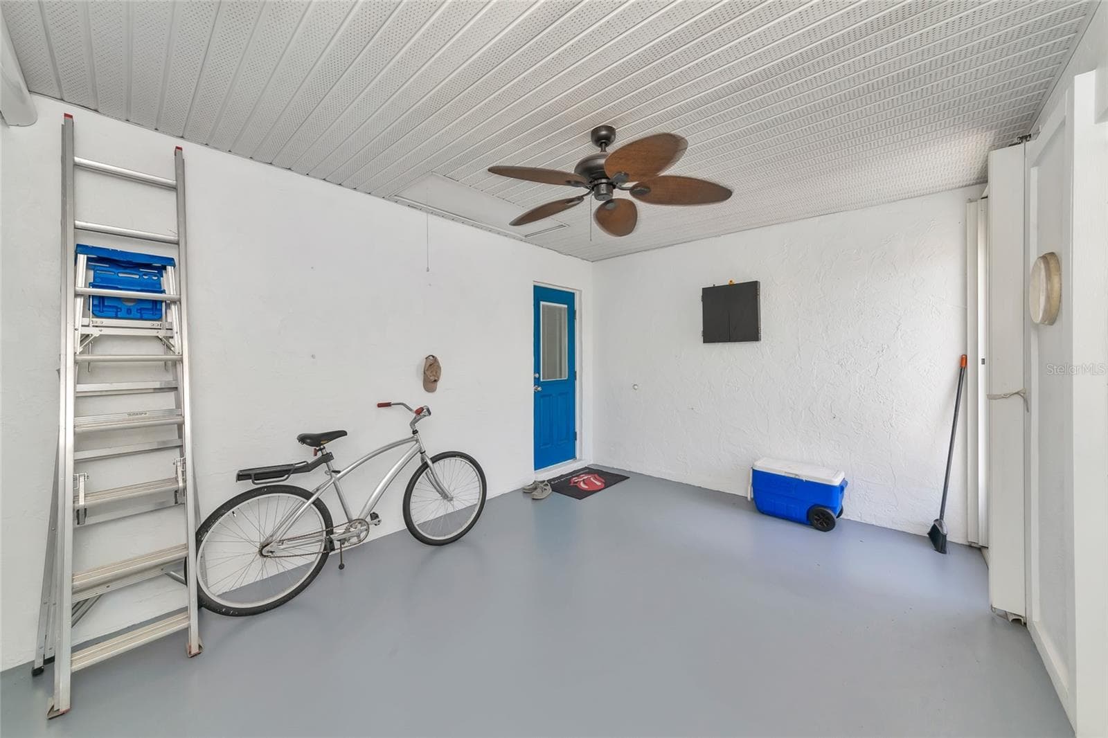 422 CIRCLEWOOD DRIVE — photo 31 of 40