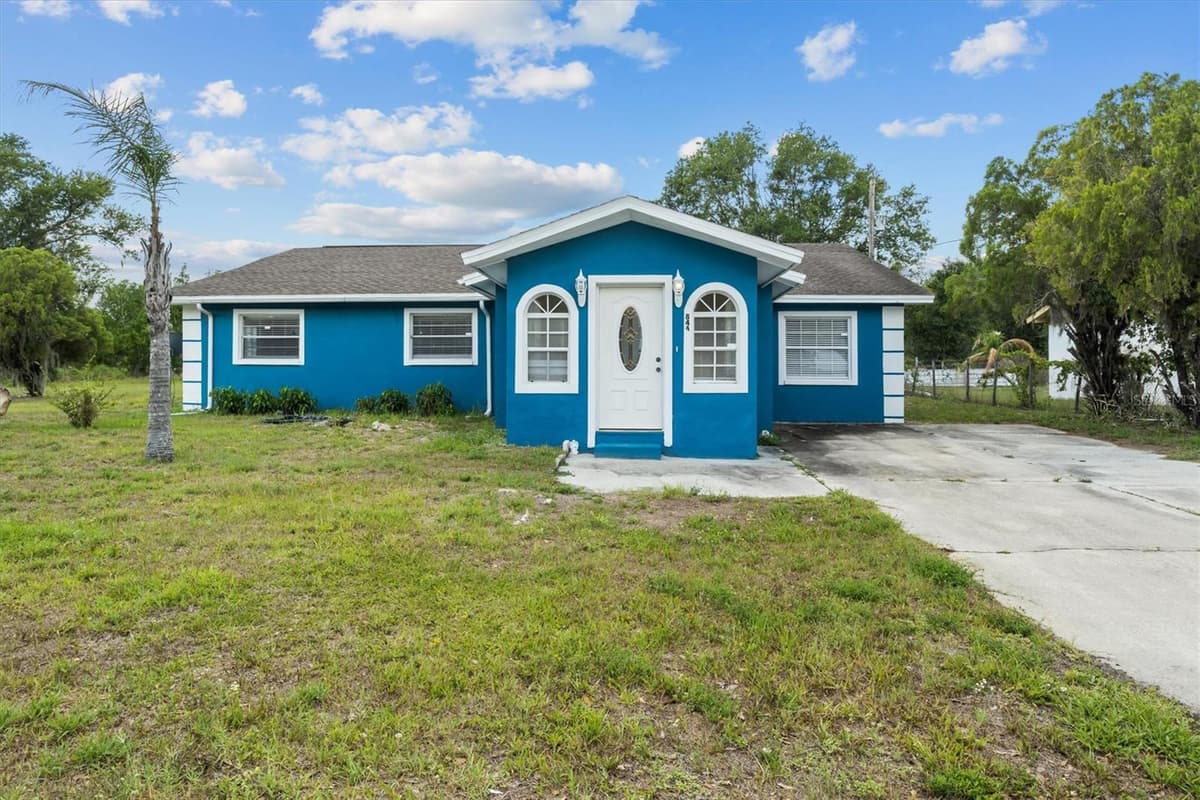 844 CHAMBERLAIN BOULEVARD — photo 1 of 38