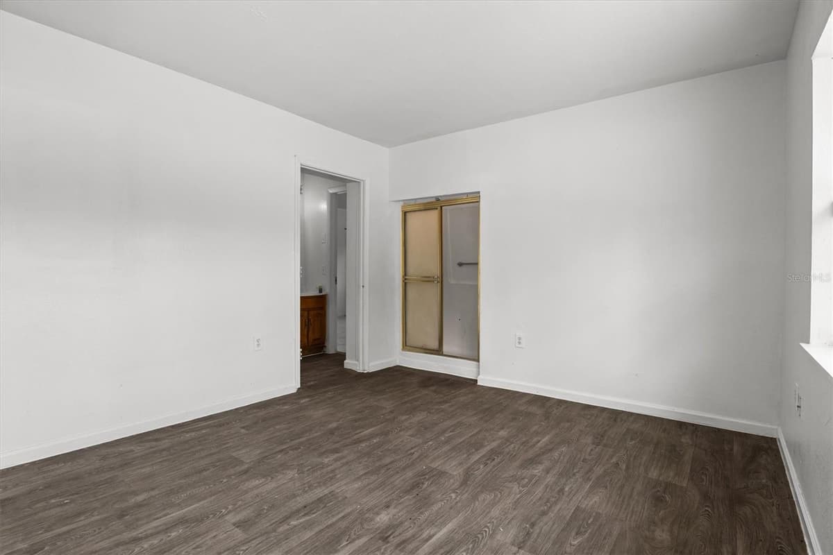 844 CHAMBERLAIN BOULEVARD — photo 27 of 38