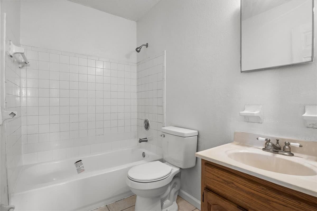 844 CHAMBERLAIN BOULEVARD — photo 21 of 38