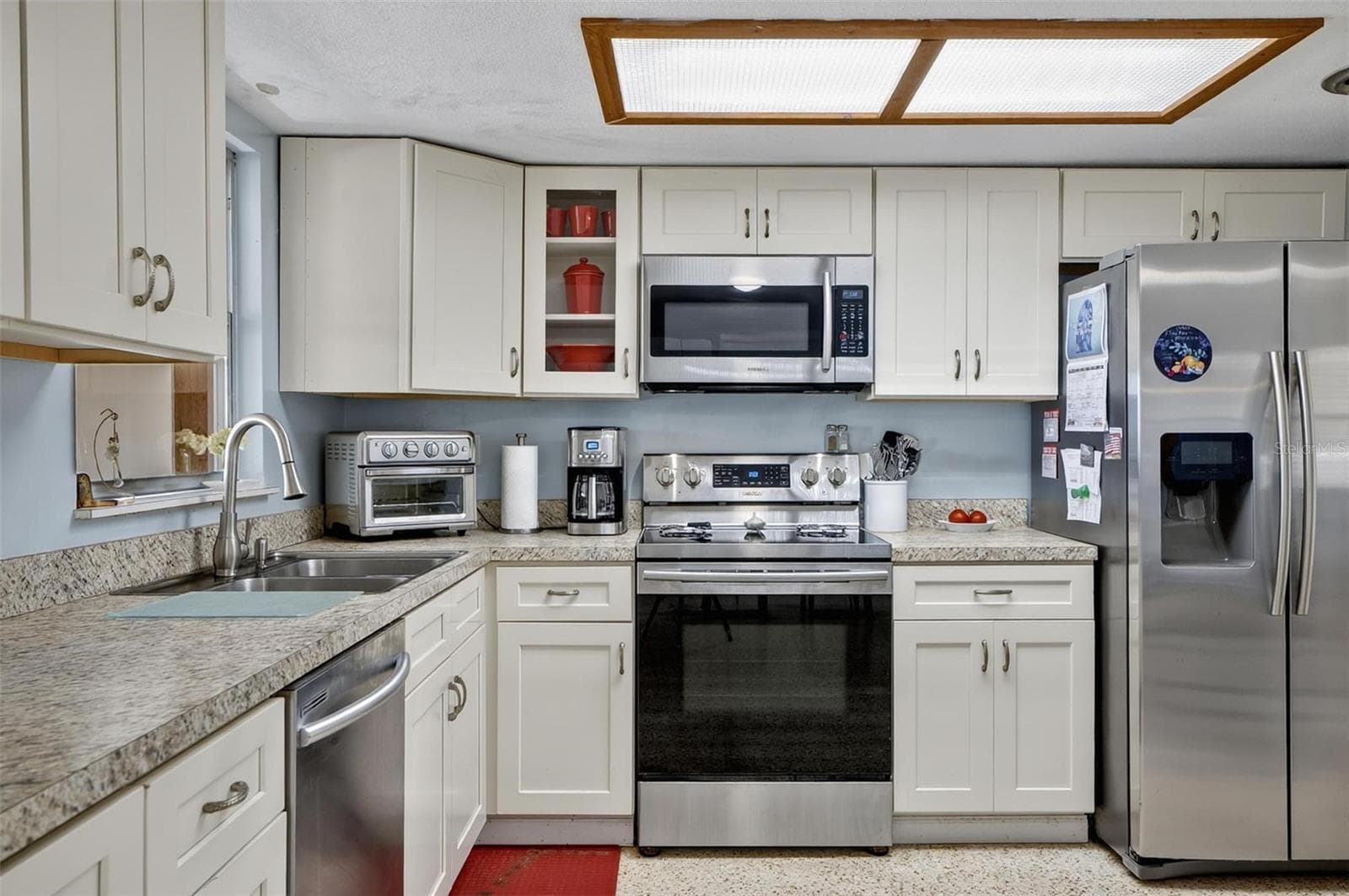 420 LAMBERT AVENUE — photo 13 of 63