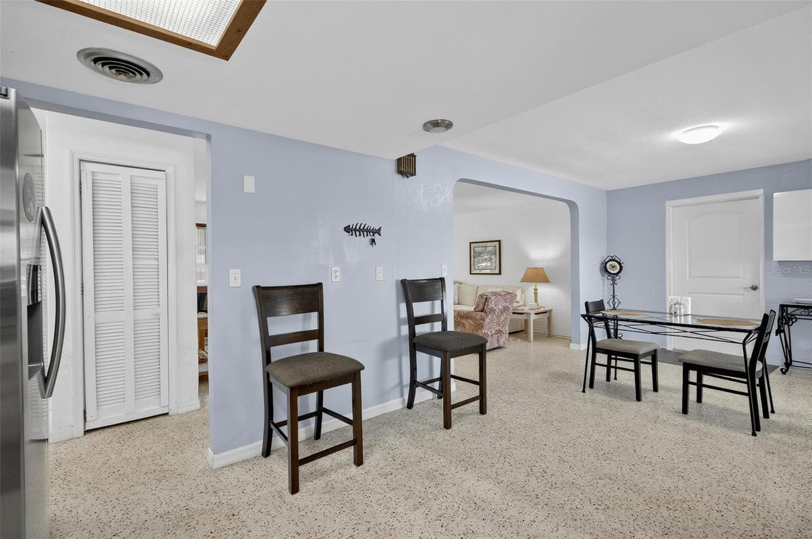 420 LAMBERT AVENUE — photo 14 of 63