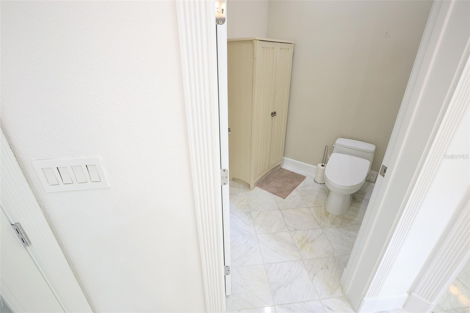 3527 FAIR OAKS LANE — photo 32 of 90