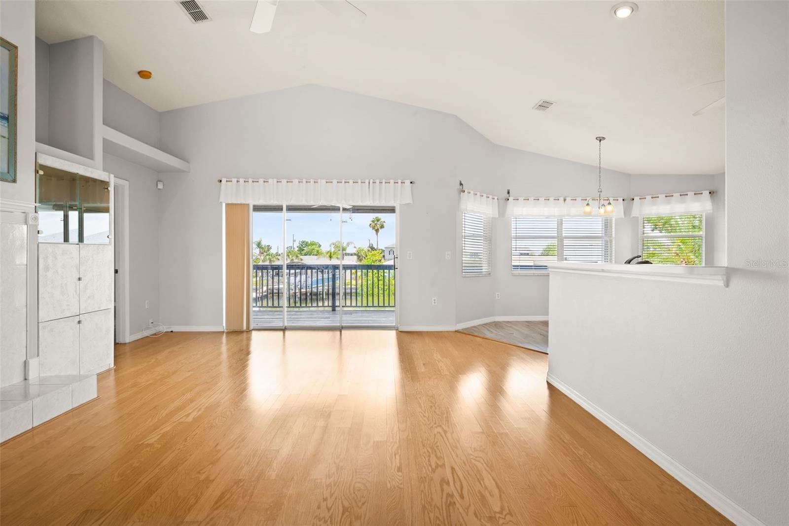 4263 TAHITI DRIVE — photo 4 of 58