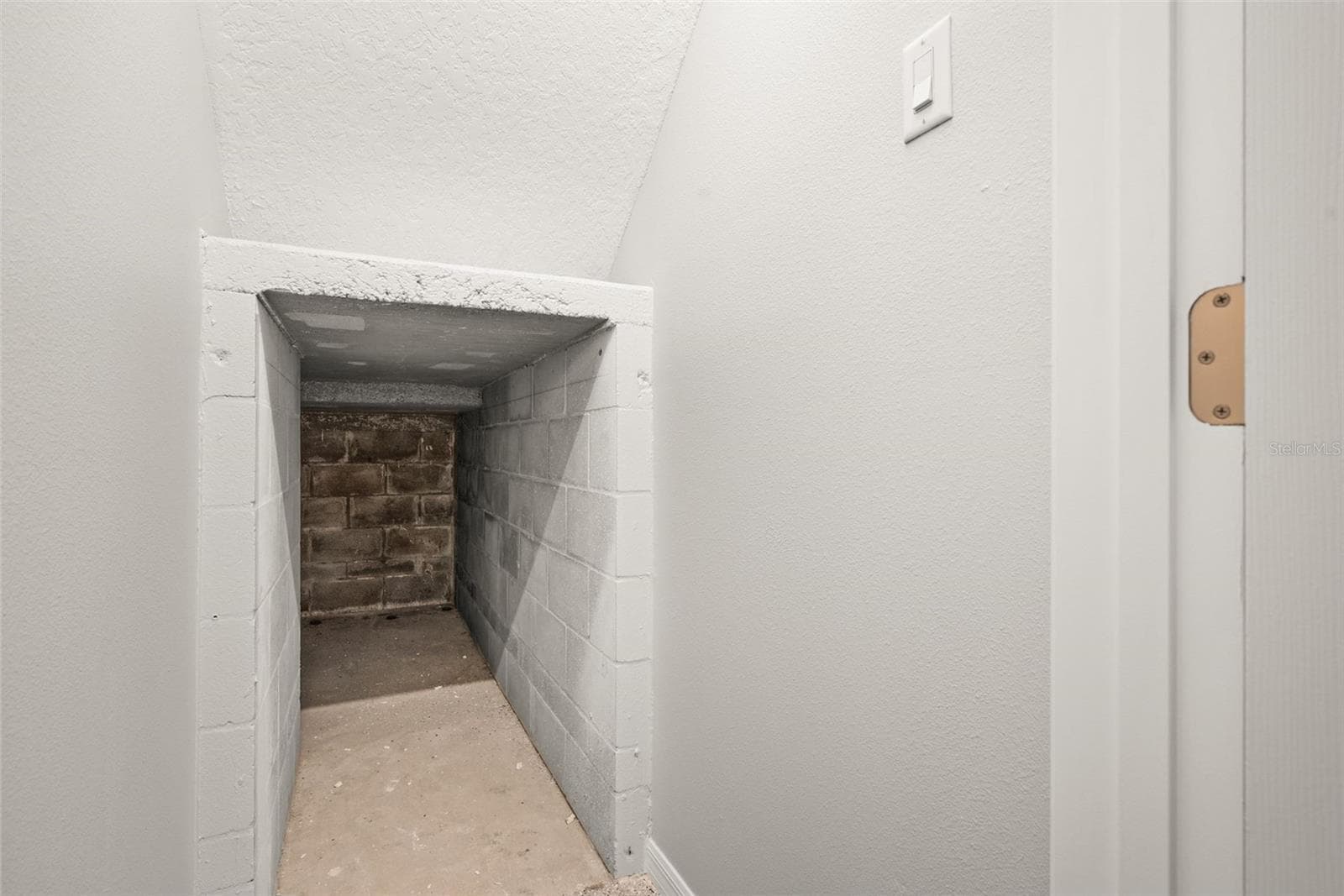 4263 TAHITI DRIVE — photo 27 of 58