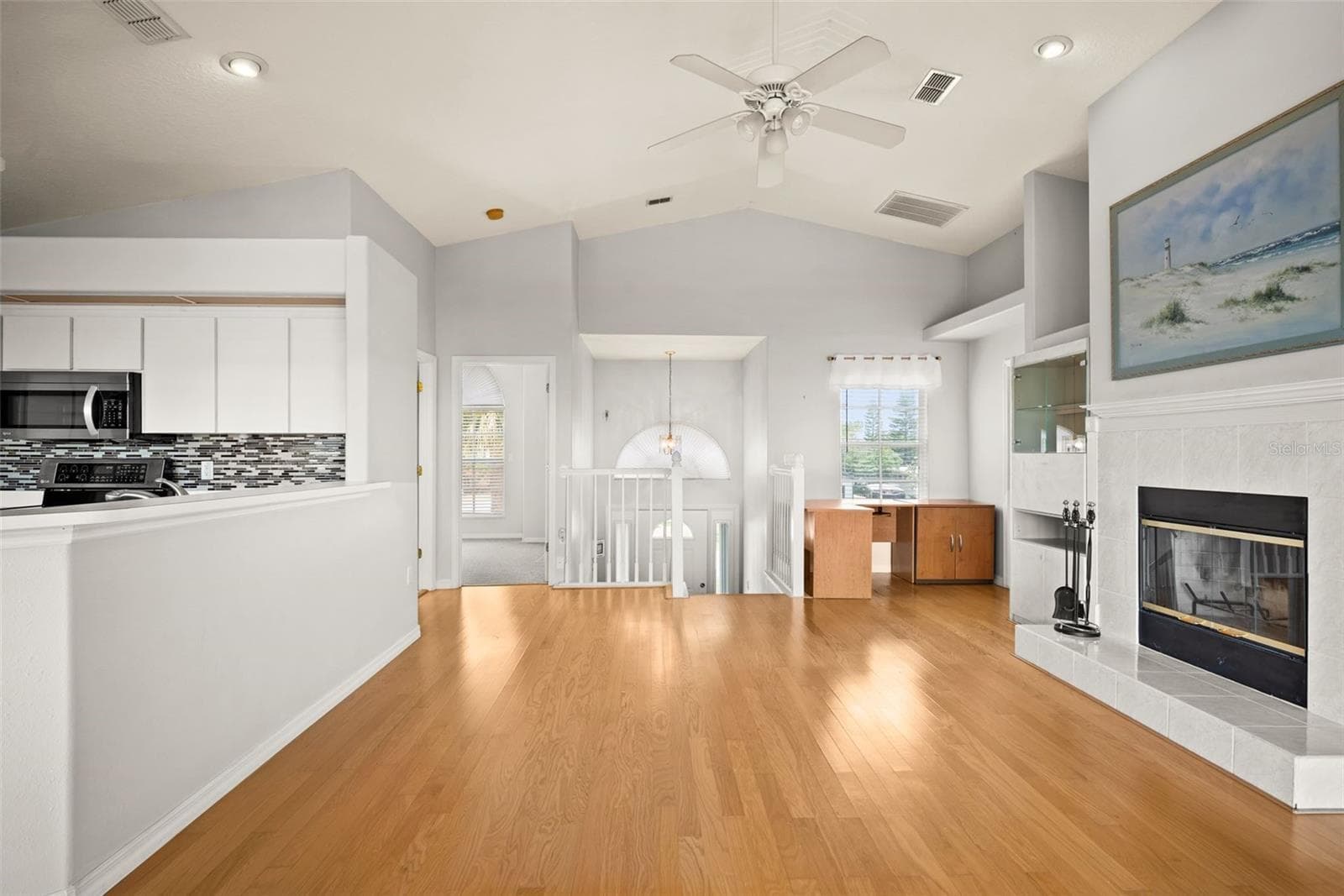 4263 TAHITI DRIVE — photo 10 of 58