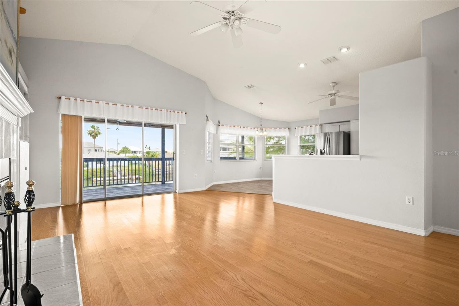 4263 TAHITI DRIVE — photo 5 of 58