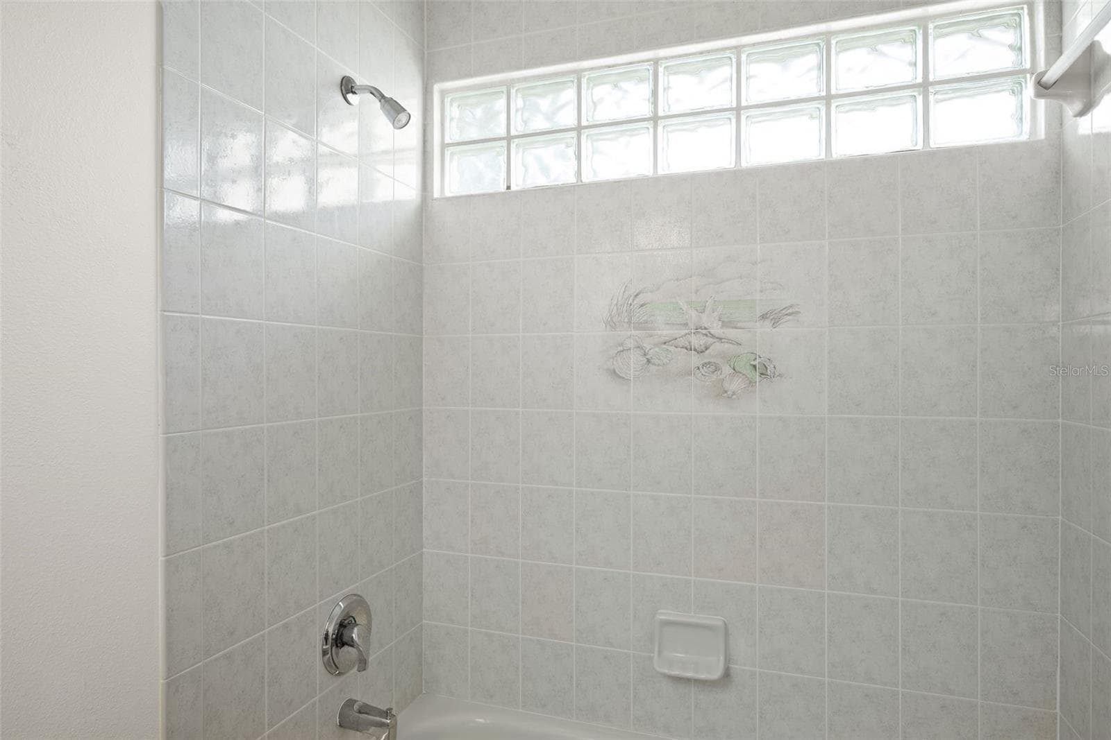 4263 TAHITI DRIVE — photo 18 of 58