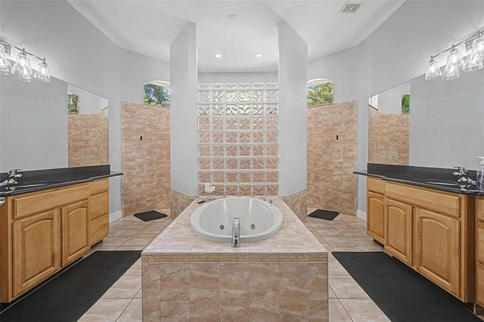 10933 PINTO DRIVE — photo 12 of 66