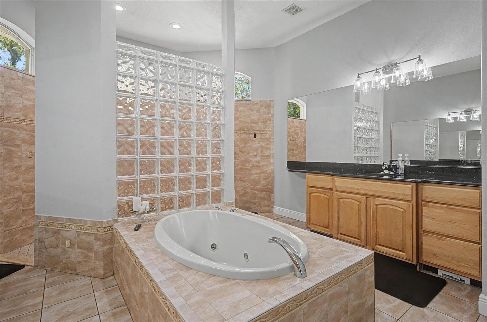 10933 PINTO DRIVE — photo 13 of 66