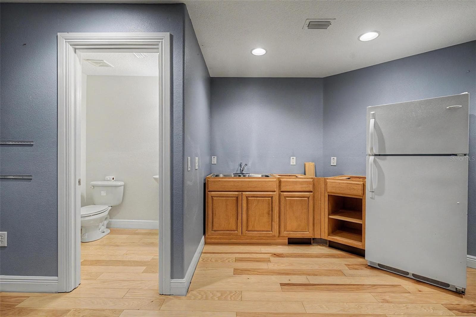 10933 PINTO DRIVE — photo 40 of 66