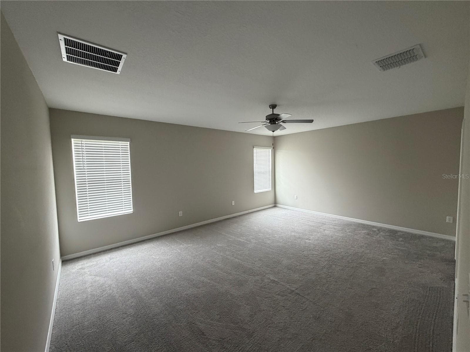 15434 MILLER CREEK DRIVE — photo 5 of 25