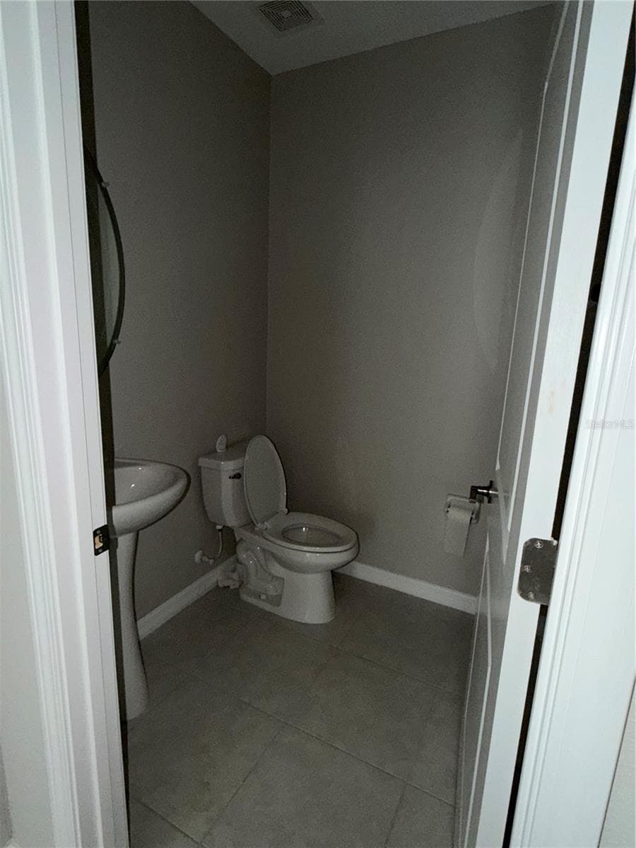 15434 MILLER CREEK DRIVE — photo 10 of 25