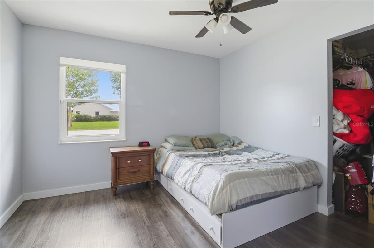 602 LAKE DRIVE — photo 16 of 28