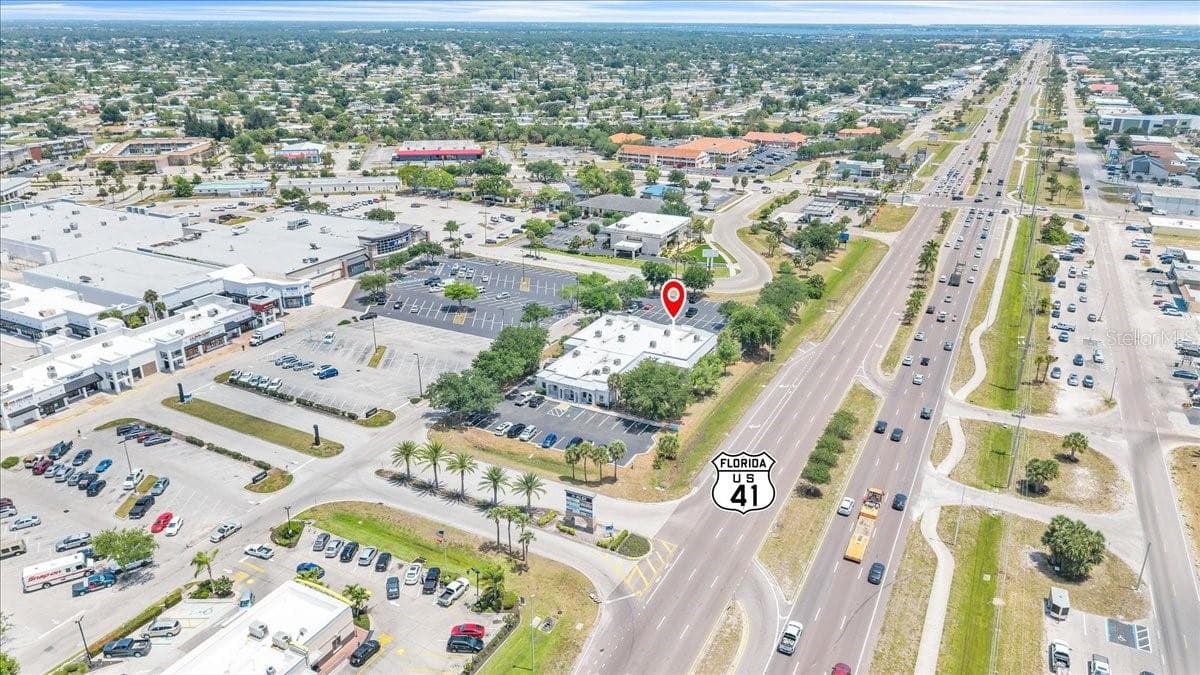 3300 TAMIAMI TRAIL — photo 42 of 45