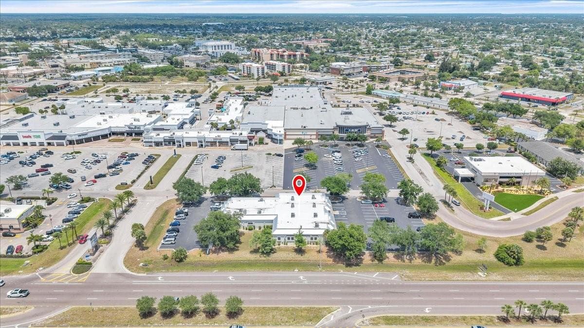 3300 TAMIAMI TRAIL — photo 41 of 45