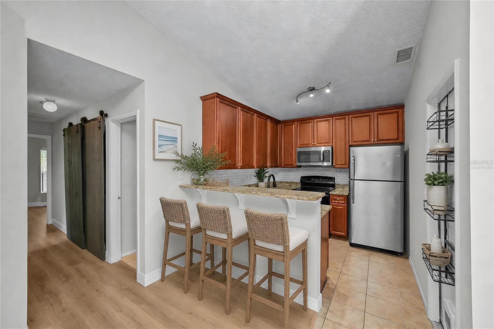 2751 WILSON COURT — photo 6 of 19