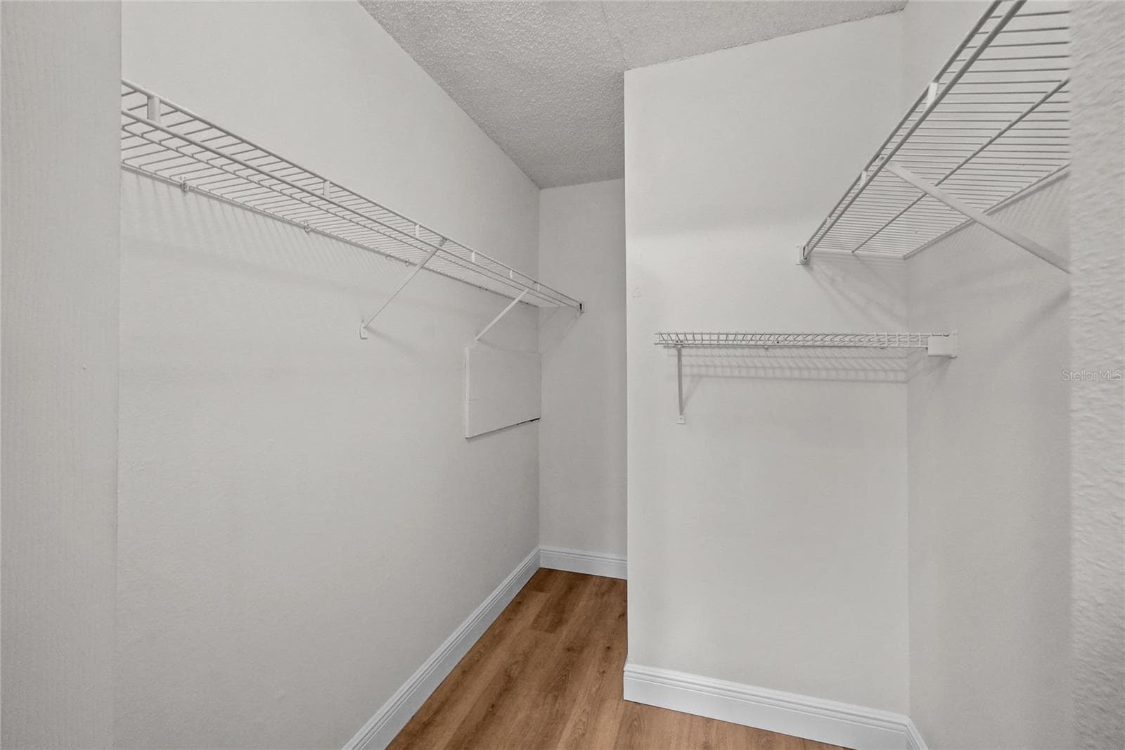 2751 WILSON COURT — photo 11 of 19