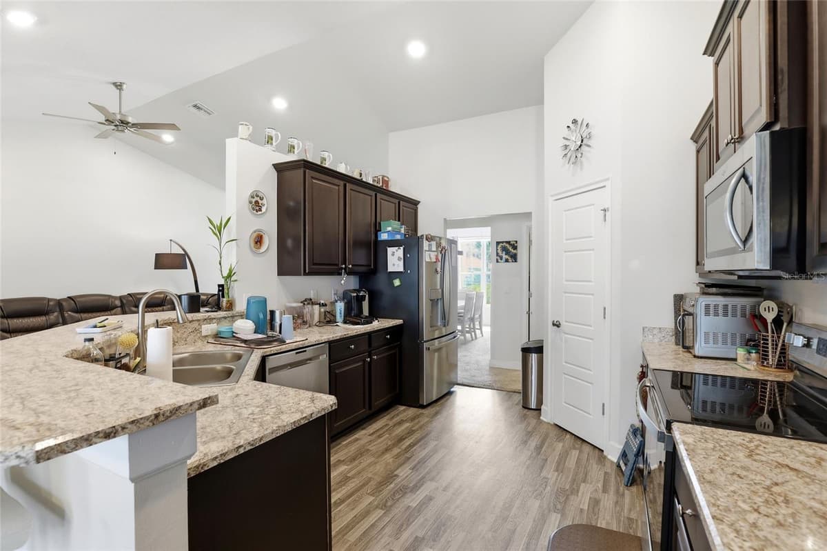 5513 MYRTLE DRIVE — photo 15 of 58