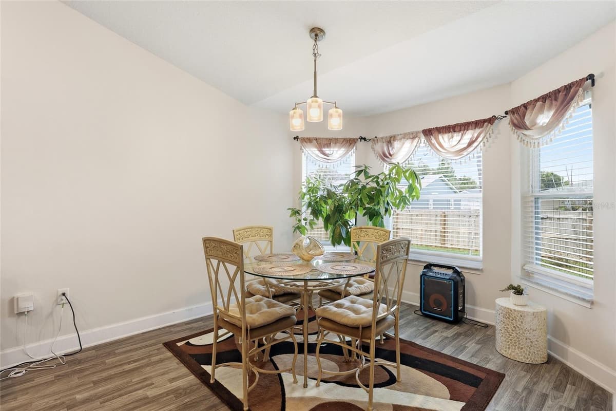 5513 MYRTLE DRIVE — photo 11 of 58